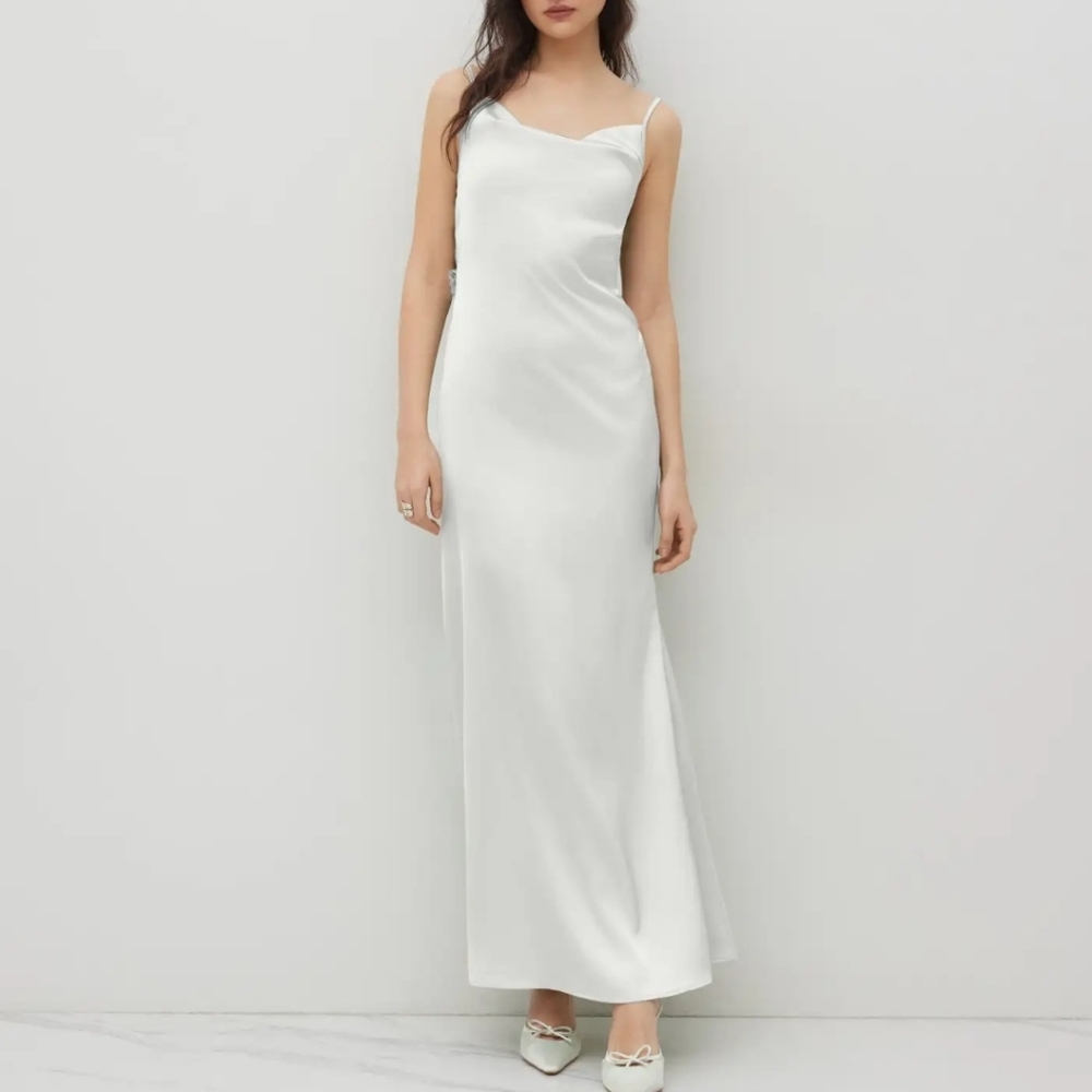 NWOT, Women’s Cowl Neck Low Back dress W/ Flower Strap White, small, K10 - Picture 2 of 6